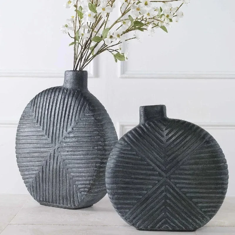 Energy - efficient track lighting fixturesViewpoint Vases